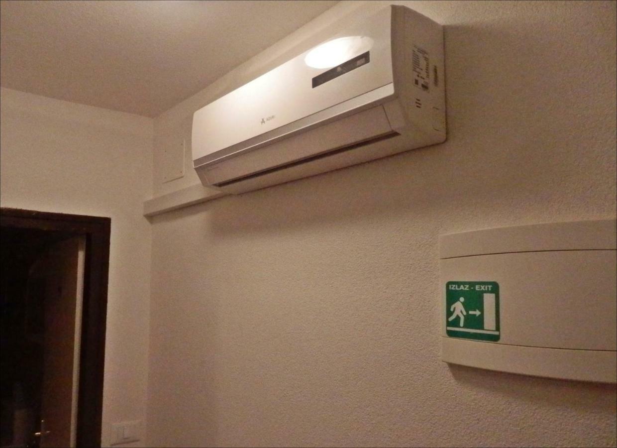 App Veselica Apartment Umag Ngoại thất bức ảnh